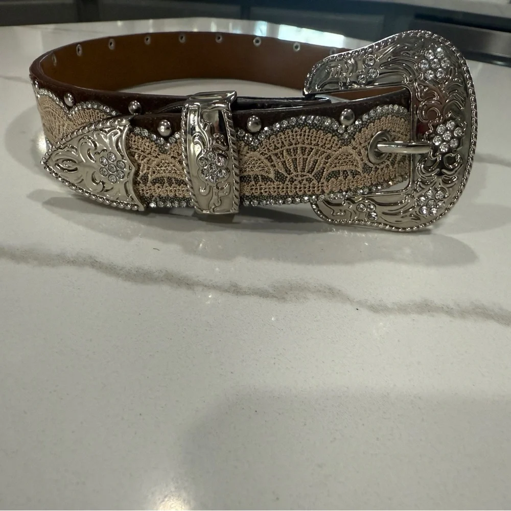 Western Style Brown and Cream Belt with Silver Buckle